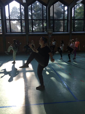 African Dance (Frau Bopp/Frau Müller-Gesser/Frau Klinger)